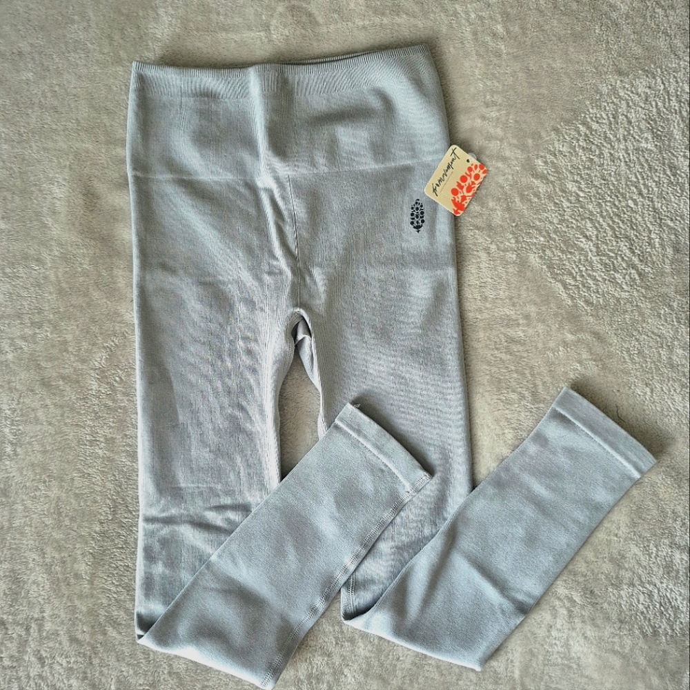 NWT- Free People Movement High-Rise Good Karma Seamless Leggings - Picture 3 of 7
